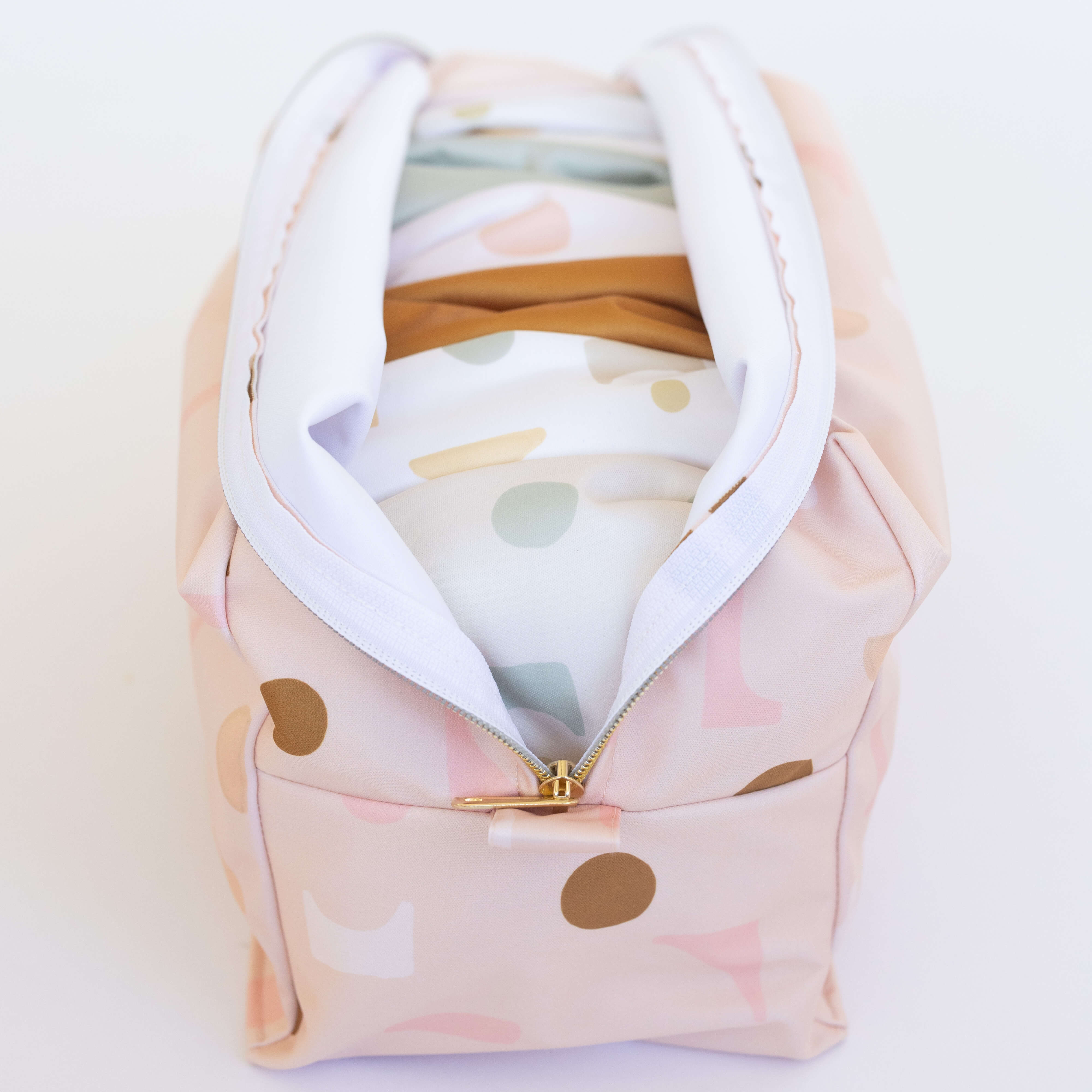 Travel Pod | Blush Shapes